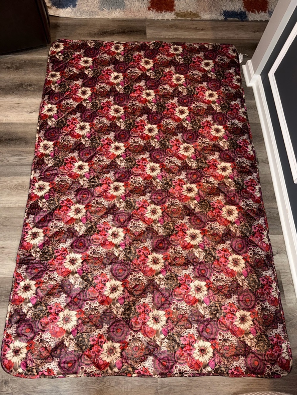 Vera Bradley Quilted Fleece Blanket Rosewood Waterproof Outdoor 50 x 80 in